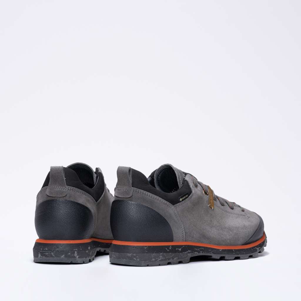 AKU Bellamont IV Suede GTX Grigio-ruggine vista posteriore