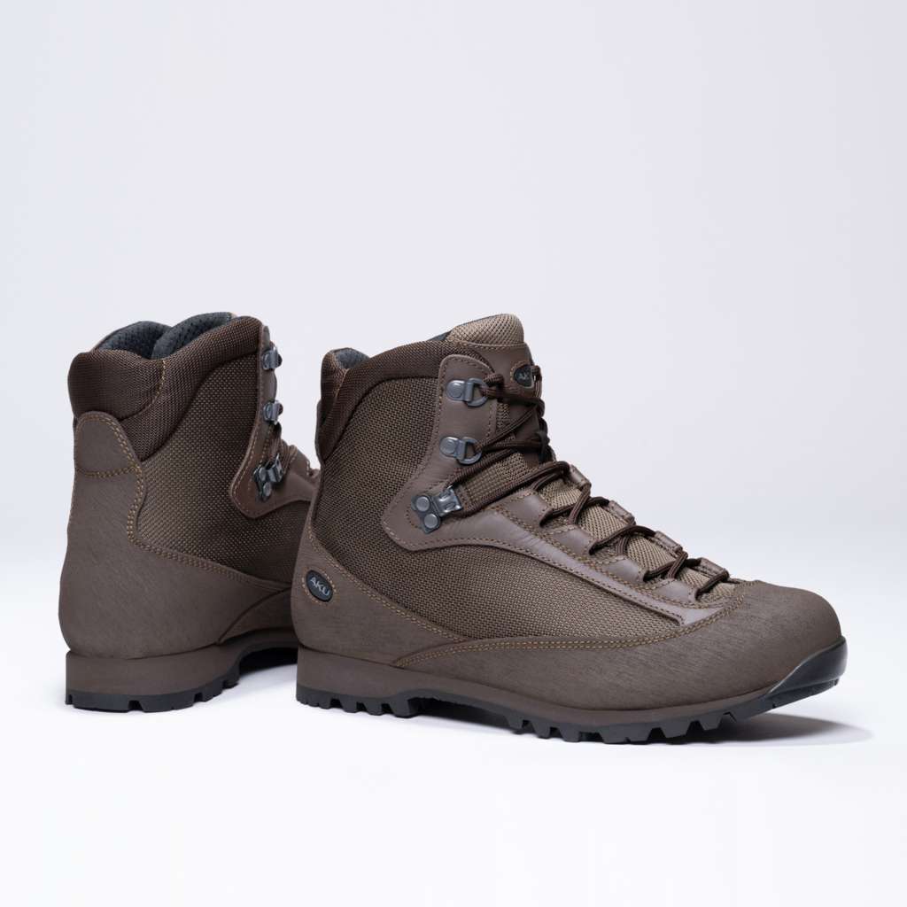 AKU Pilgrim GTX Combat FG M Marrone vista paio completo