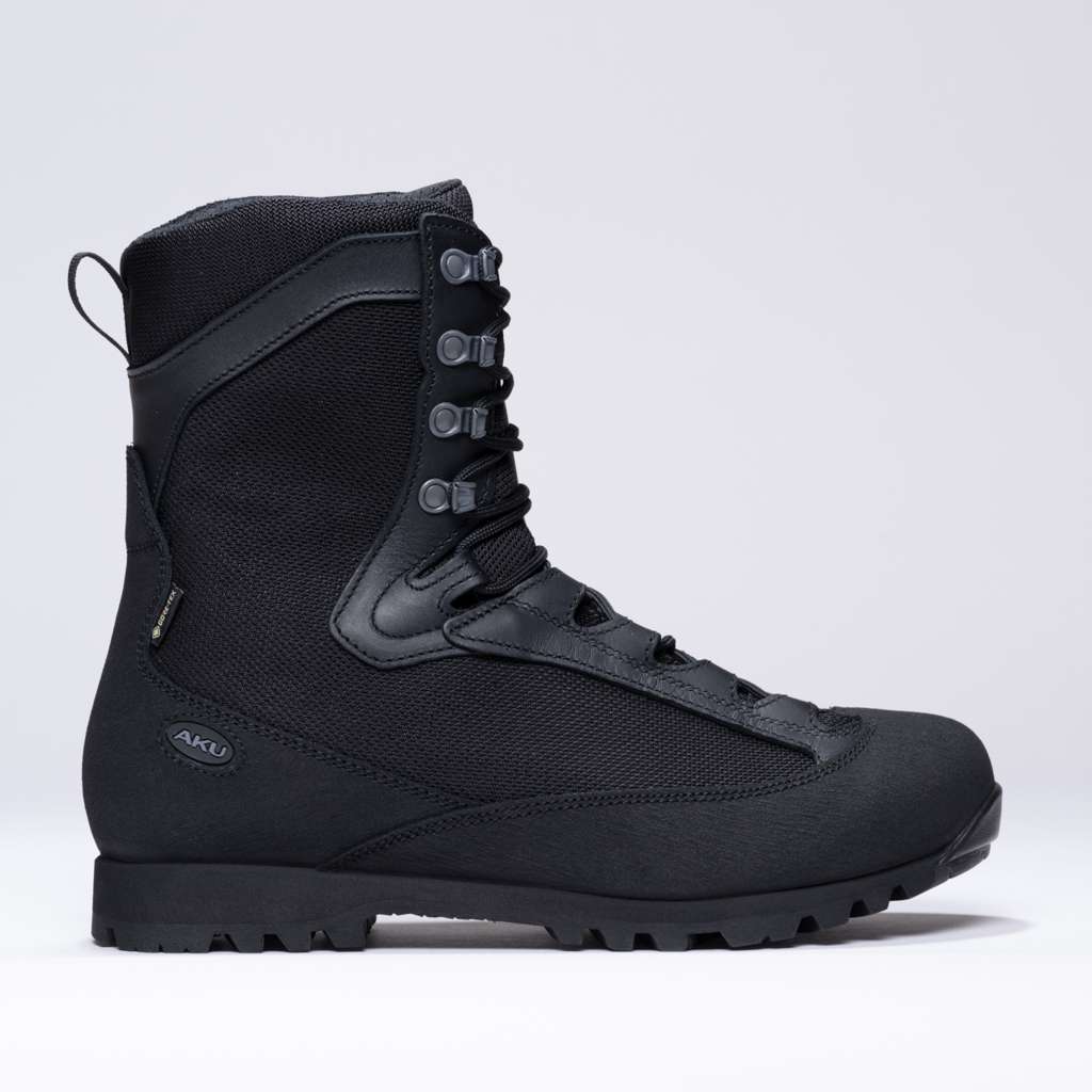 AKU Pilgrim HL GTX Combat Nero vista tre quarti