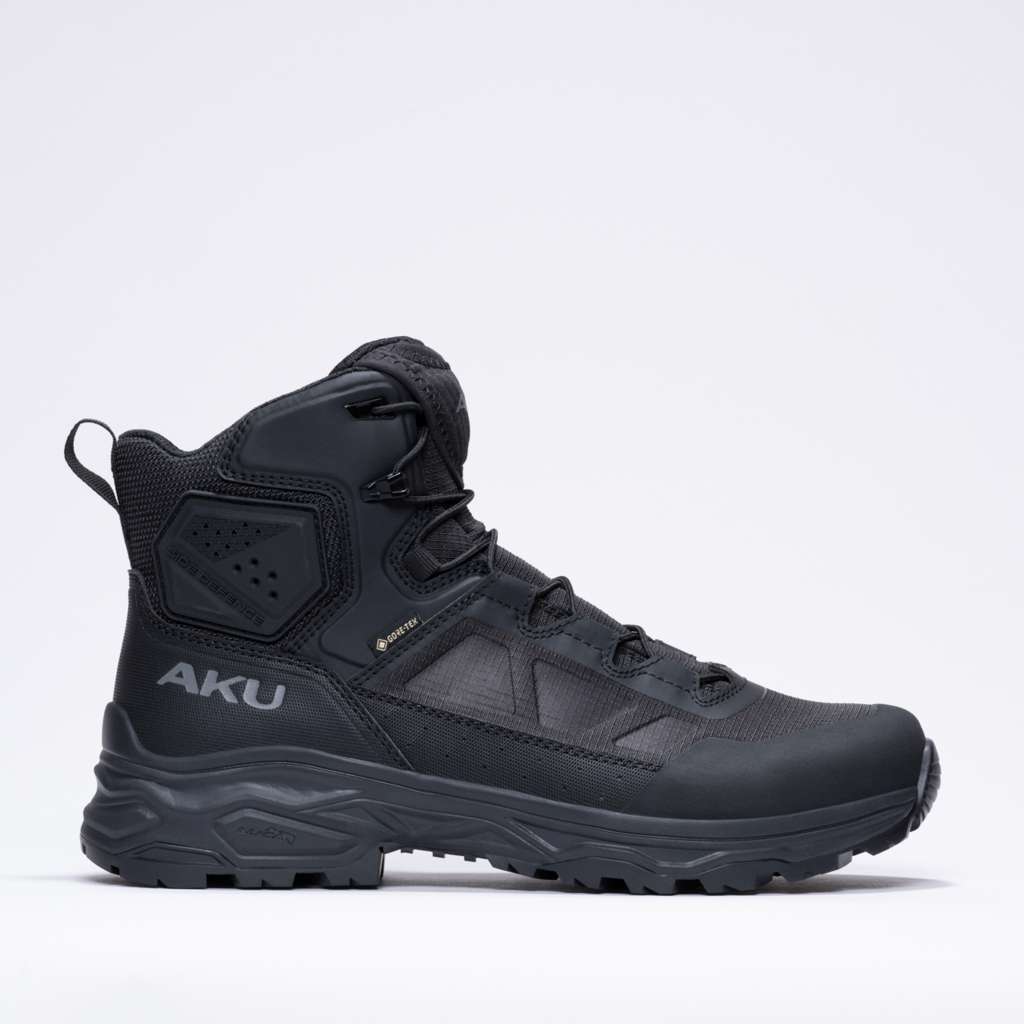 AKU Sentinel Mid GTX Nero vista tre quarti