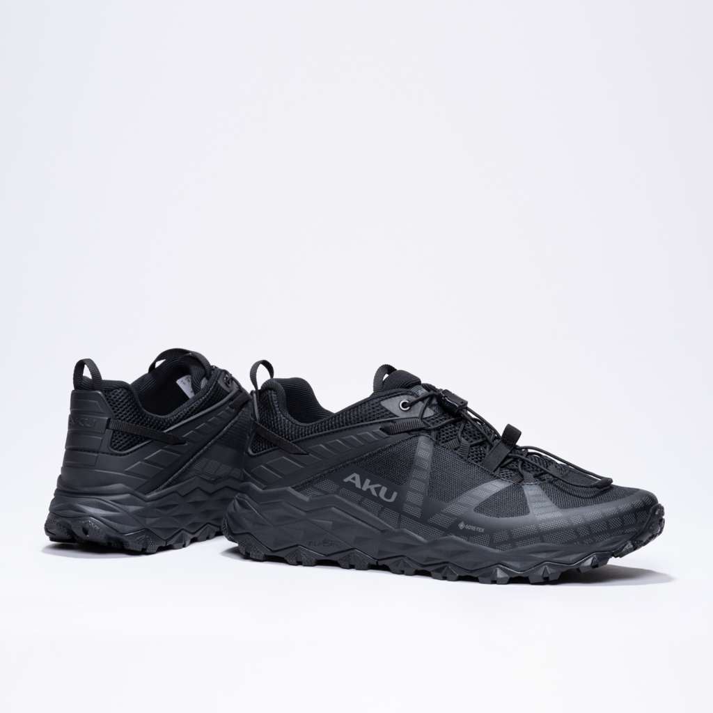 AKU Flyrock T GTX Nero vista paio completo