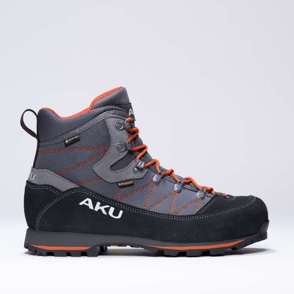 AKU Trekker Lite III GTX Antracite-Ruggine vista tre quarti