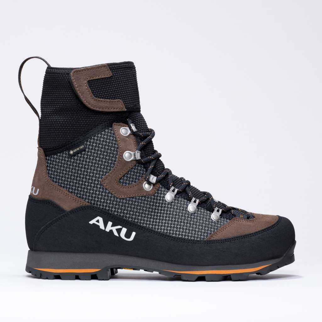 AKU Trek Ballistic GTX Marrone-Nero vista tre quarti