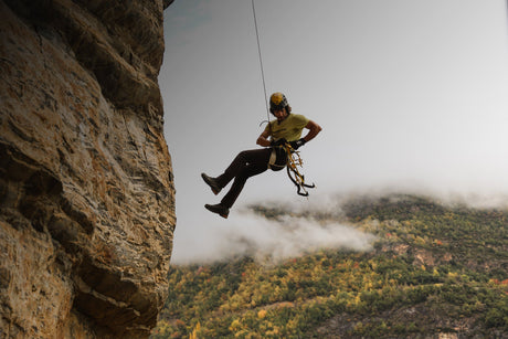 ASPETTANDO IL GHIACCIO CI DIAMO AL DRY TOOLING