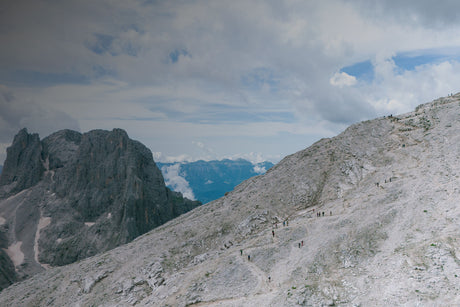 cosa è overtourism in montagna