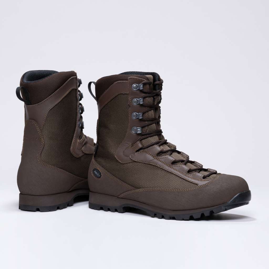 AKU Pilgrim HL GTX Combat Marrone vista paio completo