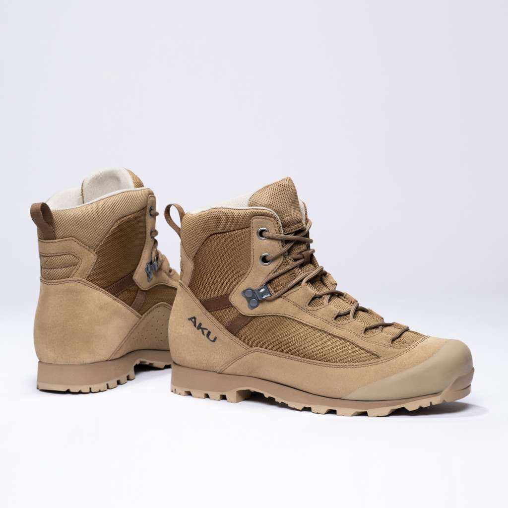 AKU Desertica DS Coyote vista paio completo