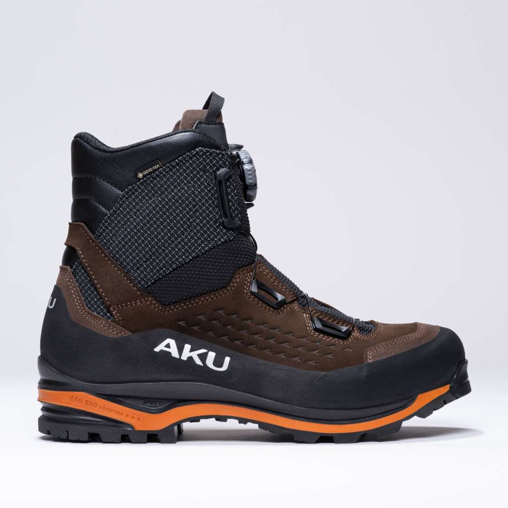 AKU Dogma Boa GTX Marrone-Nero vista tre quarti